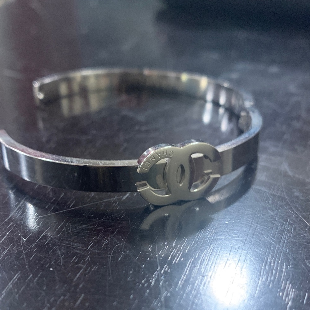 Designer Inspired Metallic Silver Bangle - Picture 5 of 5